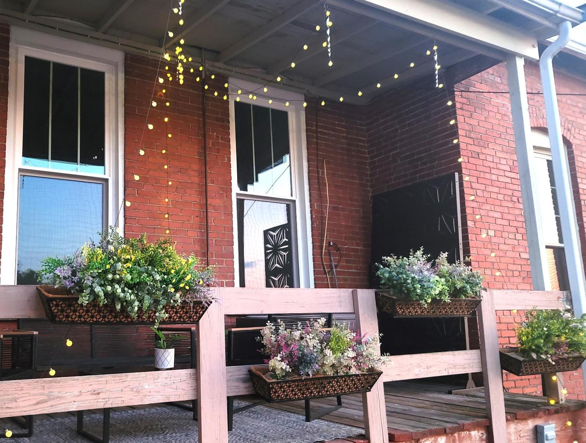 מילסבורג Spacious Luxury Apt In Historic Downtown - Oh Amish Country מראה חיצוני תמונה