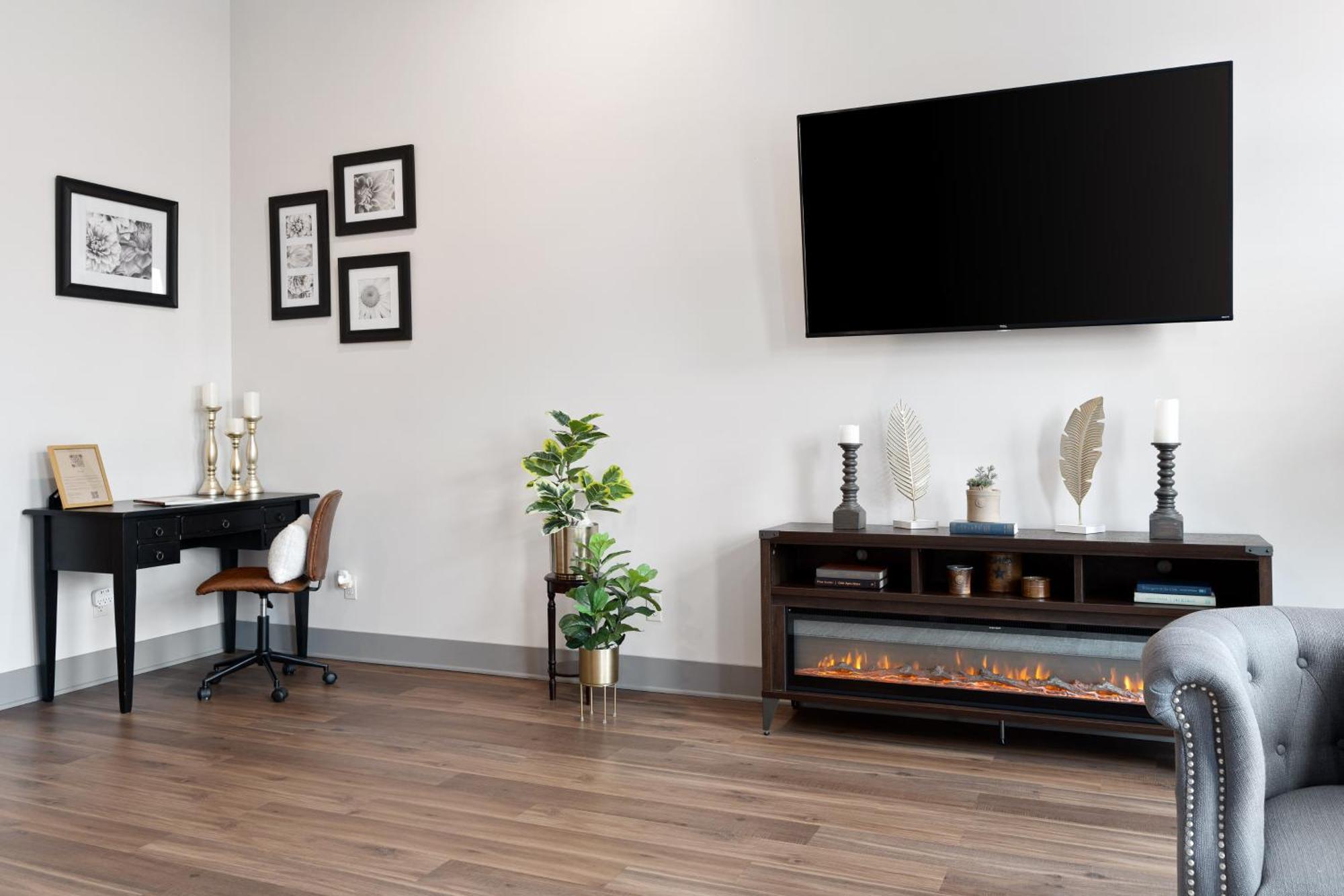 מילסבורג Spacious Luxury Apt In Historic Downtown - Oh Amish Country מראה חיצוני תמונה